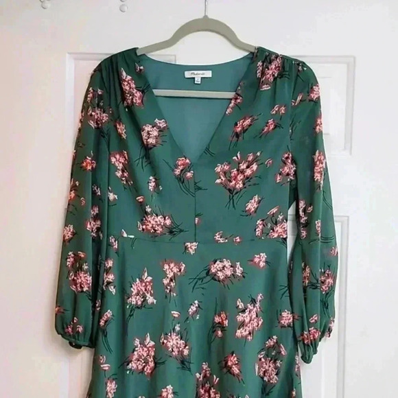 Madewell Marguerite Dress in Butterfly Garden Print - Picture 3 of 13